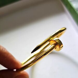 Fashion Jewelry Elegant Gold Nail Bracelet